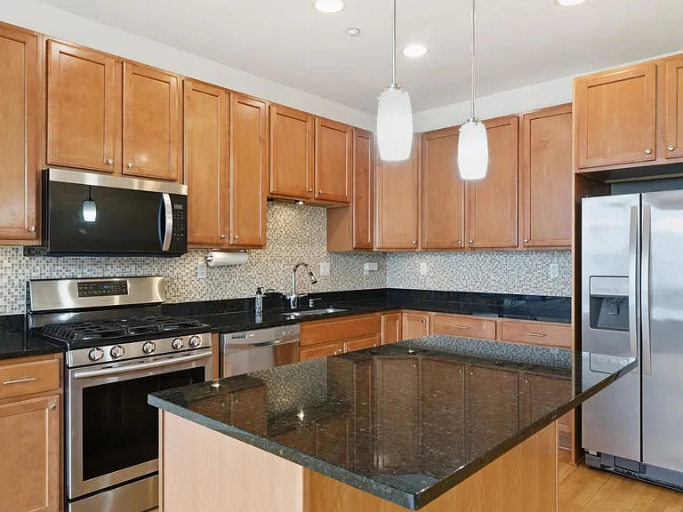 350 N Main St #806 — Photo 2