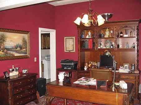 4th image of 3913 Clairmont Dr NE