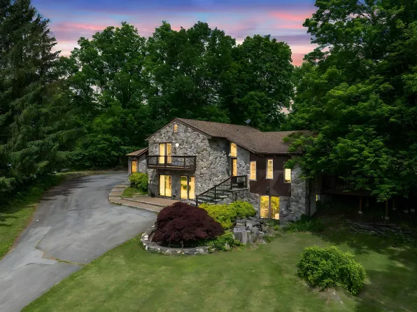 23 Fox Road, Florida, NY 10921