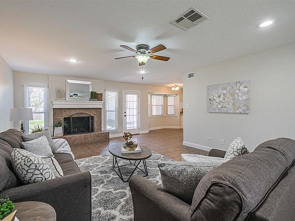 5th image of 10519 Norchester Village Dr