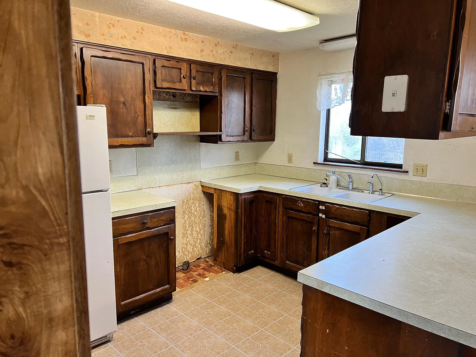 3 bed, 1198 sqft, $1,900 — Photo 4