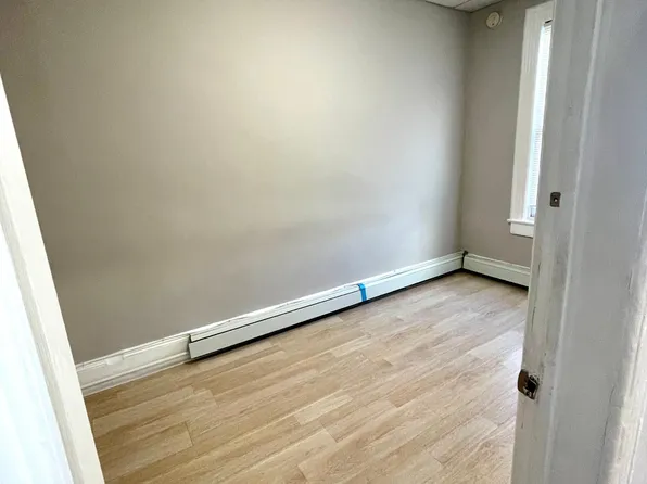 219 Summit Ave #3, Jersey City, NJ 07304