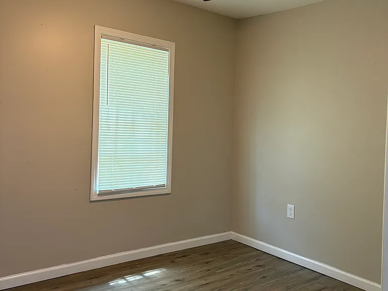 112 Holly Rd NW — Photo 11