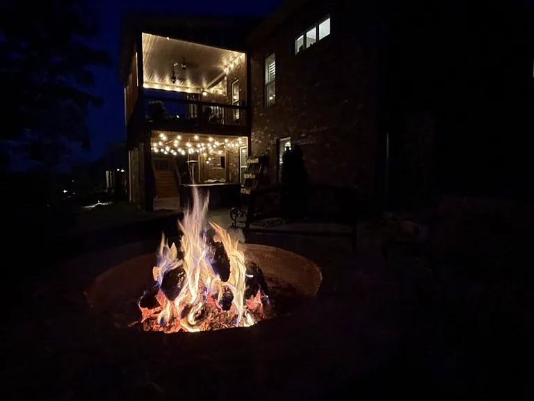 126 Brooksbank Dr — Photo 34