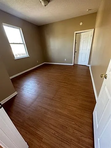 2515 N Galvez St — Photo 2