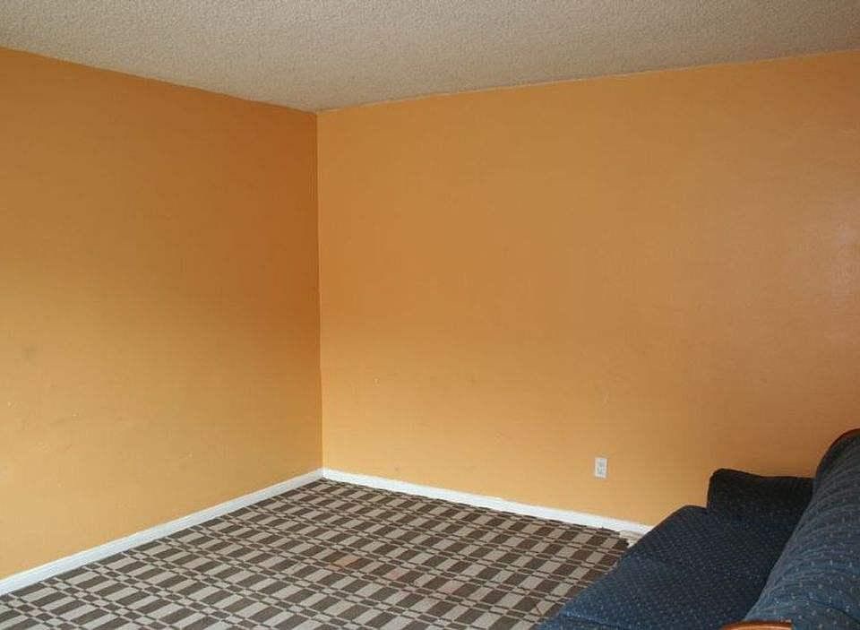 1st image of 403 E 109th St