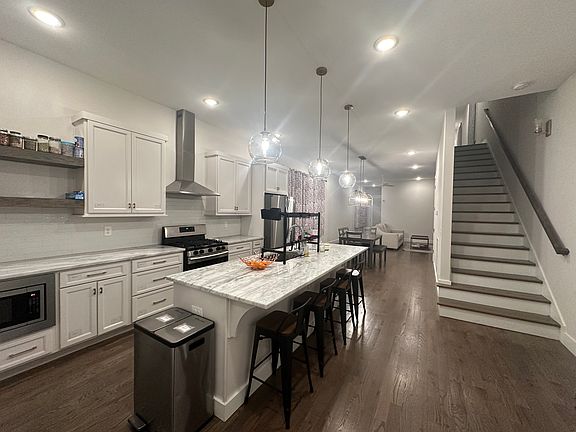 5th image of 1705B Cass St #B