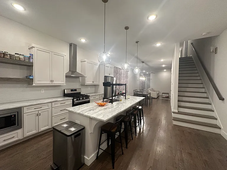 1705B Cass St #B — Photo 5