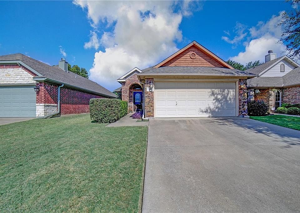 1st image of 836 Claycourt Cir