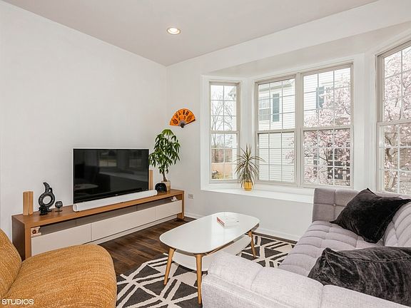 4th image of 115 Arboretum Dr
