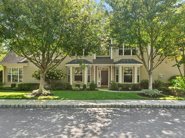 167 Melody Court, Eastport, NY 11941