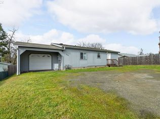 265 SE Grape Ave, Winston, OR 97496