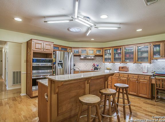 5th image of 3900 Beckwood Dr