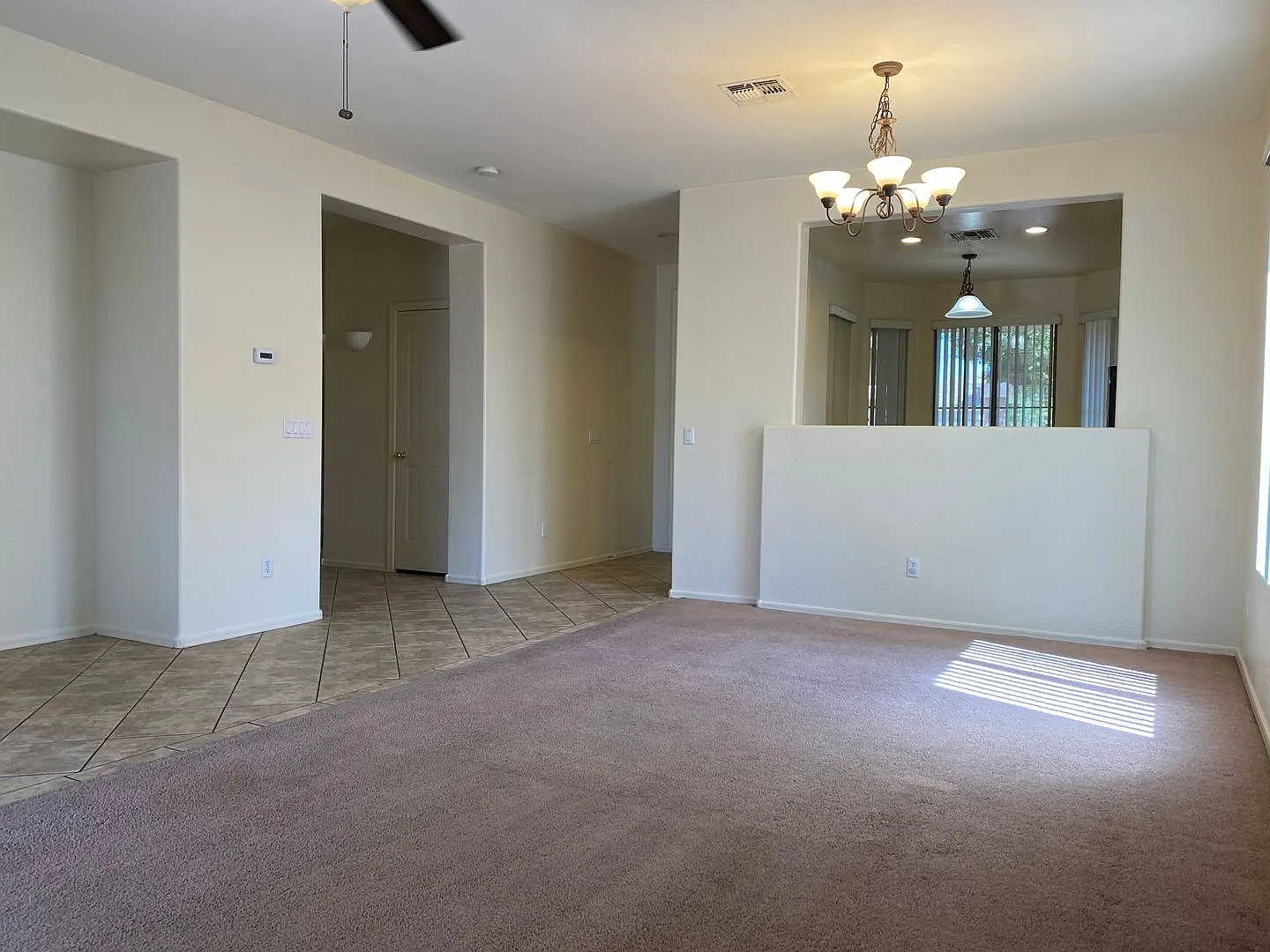 Gilbert 4Bed-2Bath Single Story House for Rent - RV Gate — Photo 2