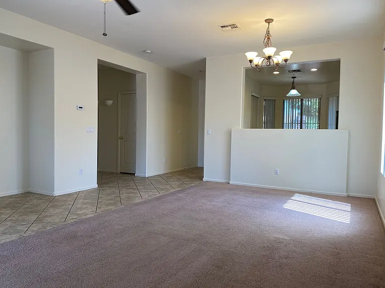 3265 E Hampton Ln — Photo 2
