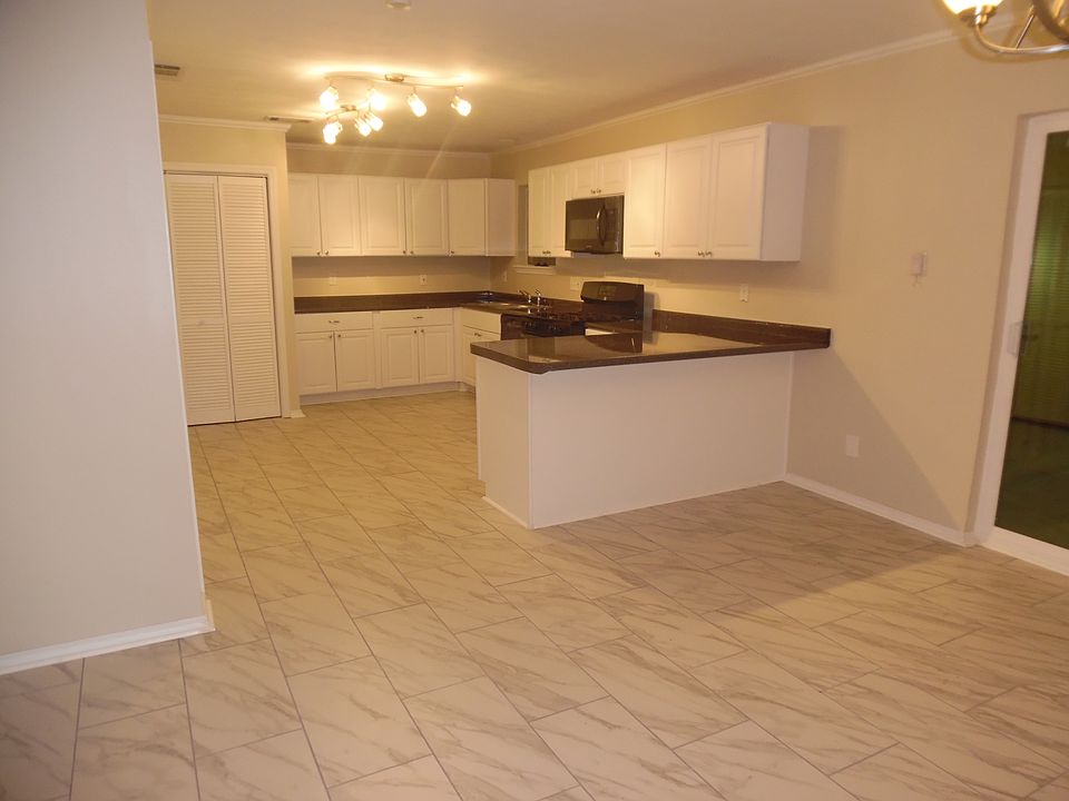 1st image of 624 Beck Ave