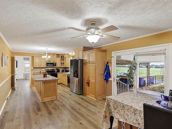 2nd image of 514 Meadowlawn Dr