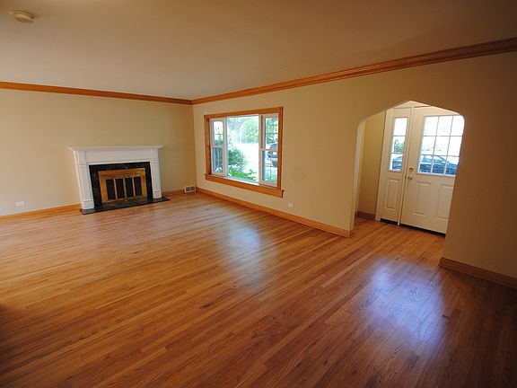 3rd image of 8257 Karlov Ave
