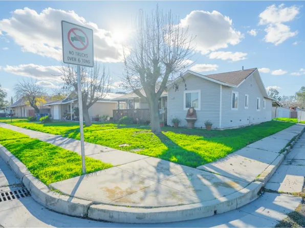 1202 Golden Gate Ave, Dos Palos, CA 93620