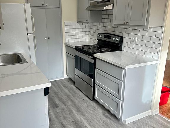4th image of 2308 T St APT 4