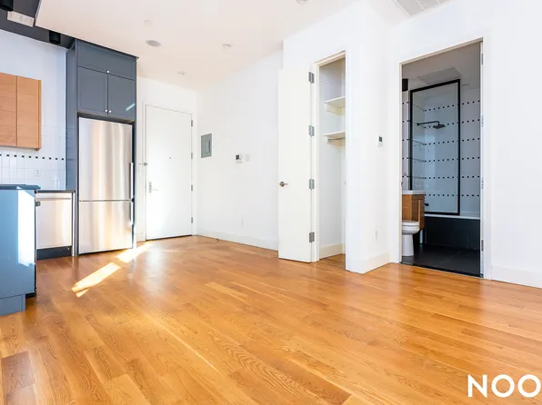 820 Dekalb Avenue image 1 of 11