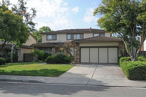 1st image of 1020 Nandina Way
