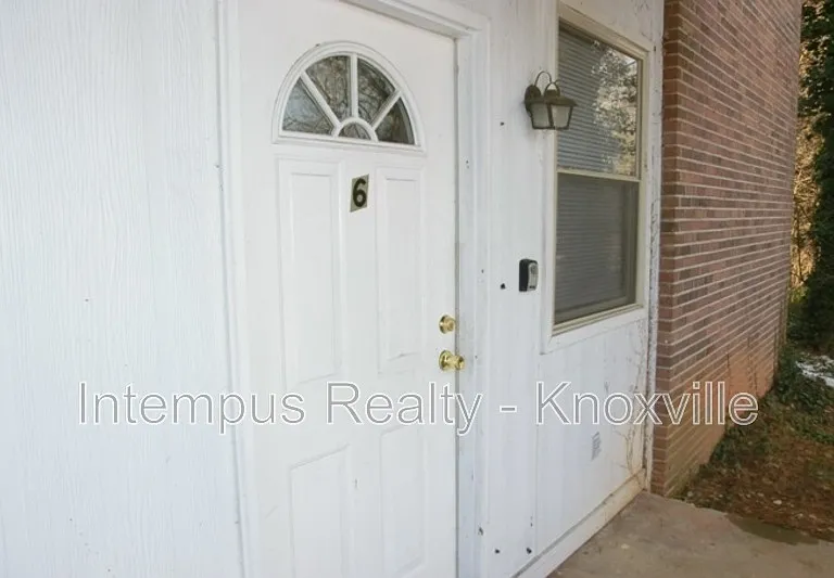 5611 Lon Roberts Dr #6 — Photo 1