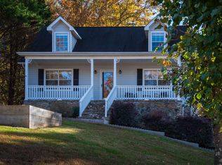 49 W Pine Dr, Ringgold, GA 30736