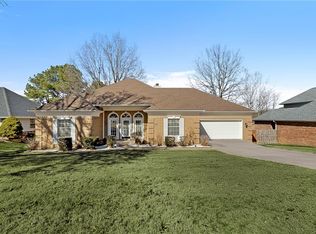 406 E Andrew Ave, Springdale, AR 72764