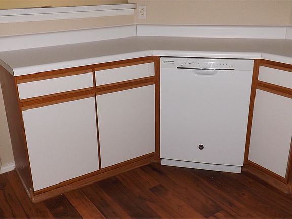 3rd image of 4101 Sayle St APT 1004