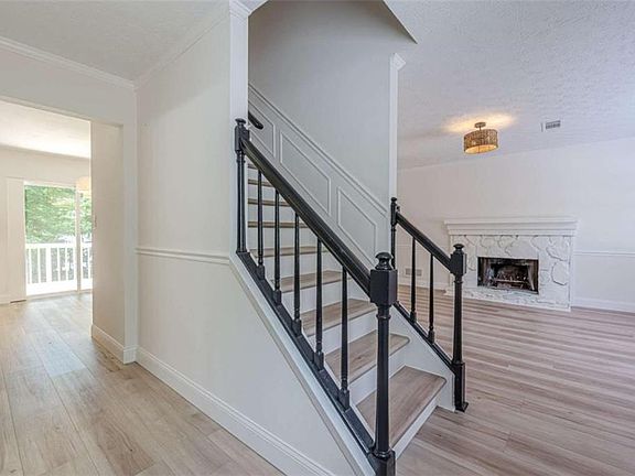 3rd image of 10310 Rillridge Ct