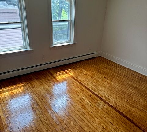 2nd image of 2405 Canby St APT 2