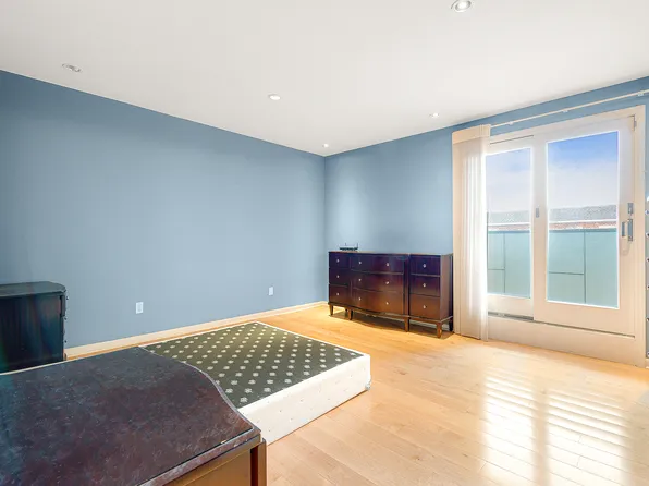 58-10 83rd Place image 15 of 36