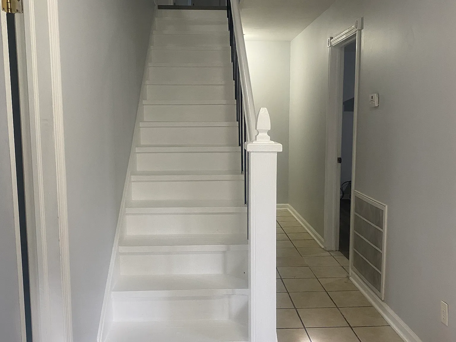 4 bed, 2568 sqft, $1,695 — Photo 3