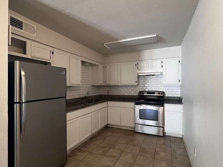14409 Pine St #1 — Photo 5