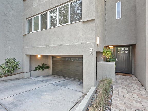 3rd image of 135 Stone Pine Ln