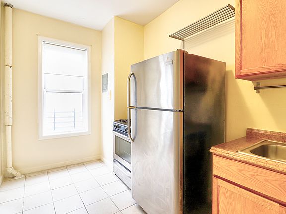 3rd image of 133 W 145th St #334