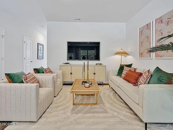 5th image of 6664 Lemon Ln