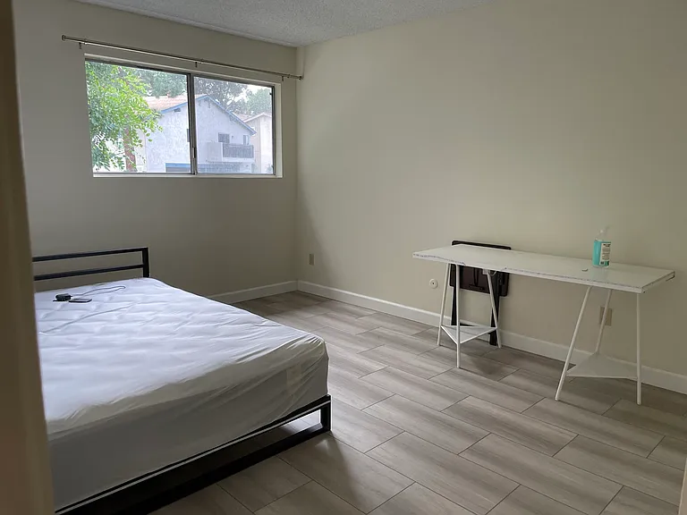 Upstairs Front Bedroom