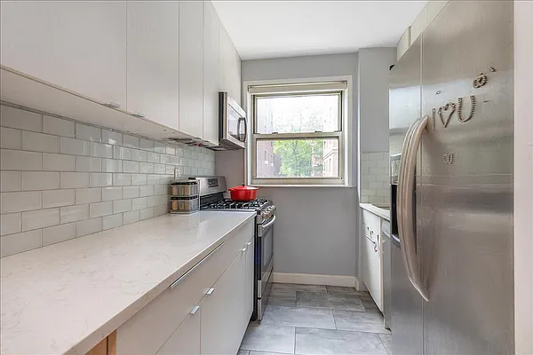 Sold by Benjamin Realty Since 1980 | media 31