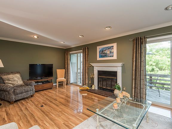 4th image of 1542 Seton Villa Ln