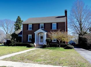 512 Powell St, Crewe, VA 23930