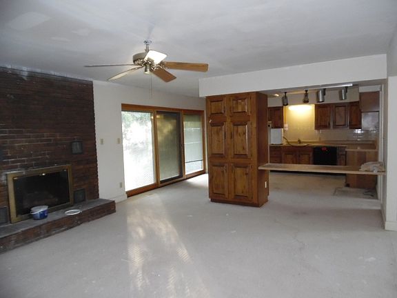 Additional Living Room