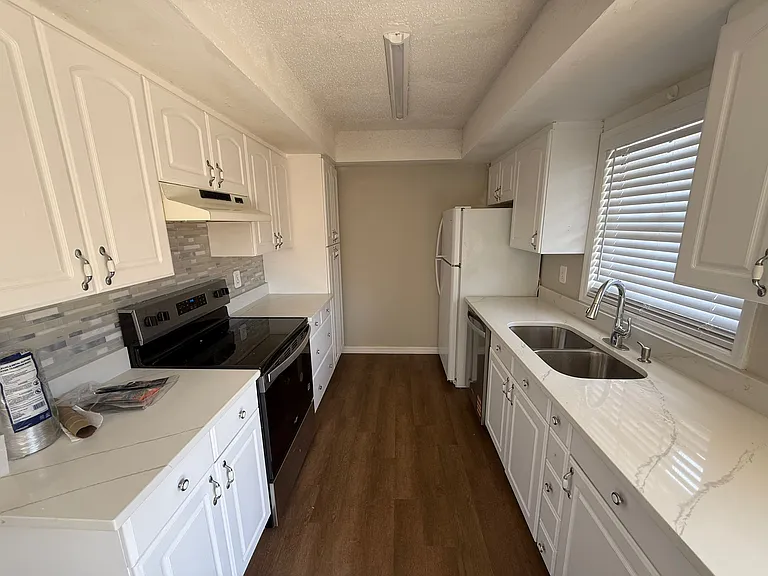 7420 Woodburn Ct #25 — Photo 4