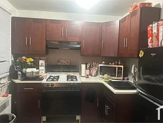 2 bed, $1,400 — Photo 2
