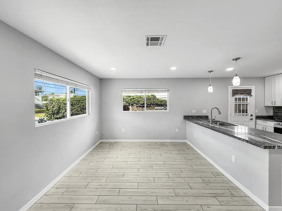 Building Photo - 6123 Horton Dr