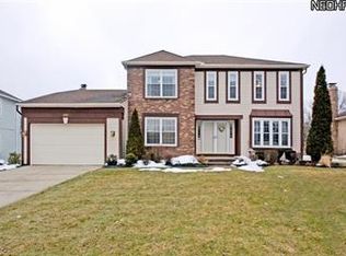 3705 Middle Post Ln, Rocky River, OH
