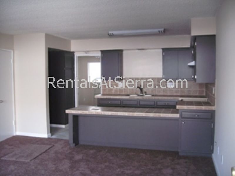 2nd image of 7326 Hazeltine Ave APT 2
