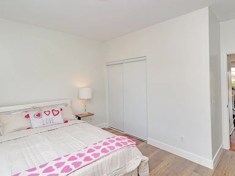 26876 Alta Mira St — Photo 11