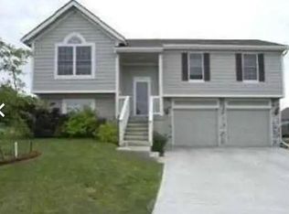 1809 W Park Ct, Olathe, KS 66061